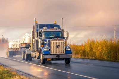 Superlink Flatbed Truck with Twist Locks — Available at Viana Hub
